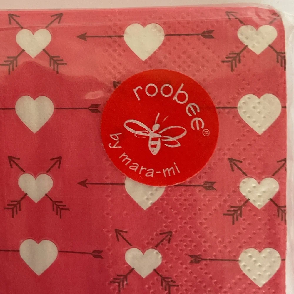 Mara Mi Hearts and Arrows Cocktail Napkins NWT